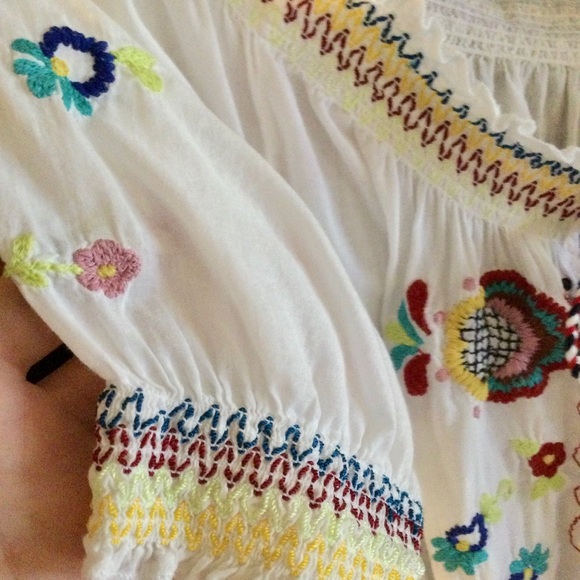 Embroidered Peasant Top - Picture 5 of 5